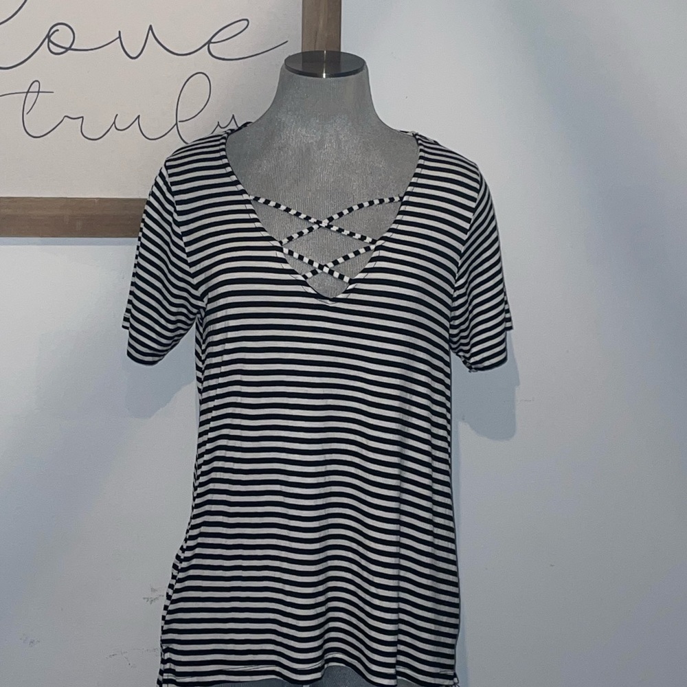 Lightweight striped Tee- Medium